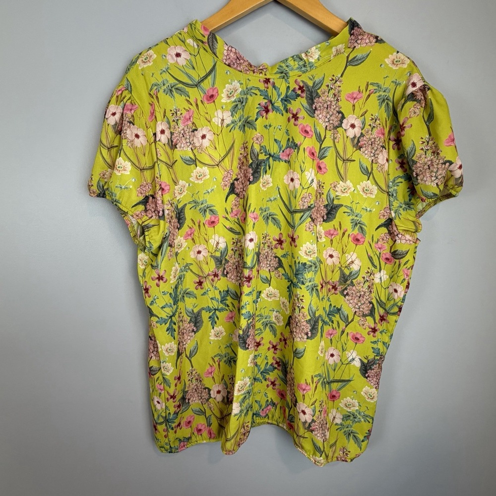 Sweet Pea New York & Company XL Floral Blouse Green Pink Tie Neck Short Sleeve